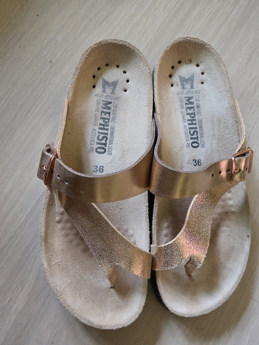 Mephisto Rose Gold Leather Toe-Post Sandals